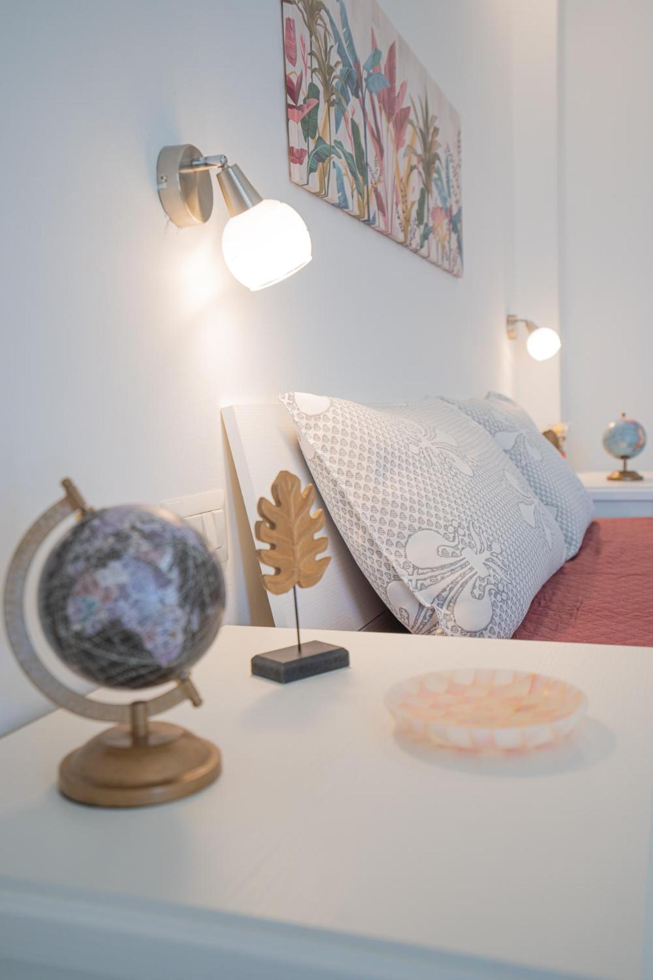 Ambra Holiday Rooms - Rooms & Beach サン・テオドーロ エクステリア 写真